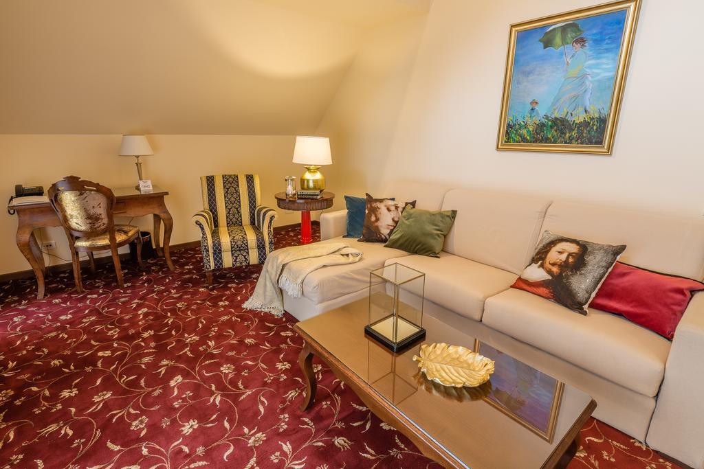 Hotel Boutique Belvedere Sinaia Eksteriør billede
