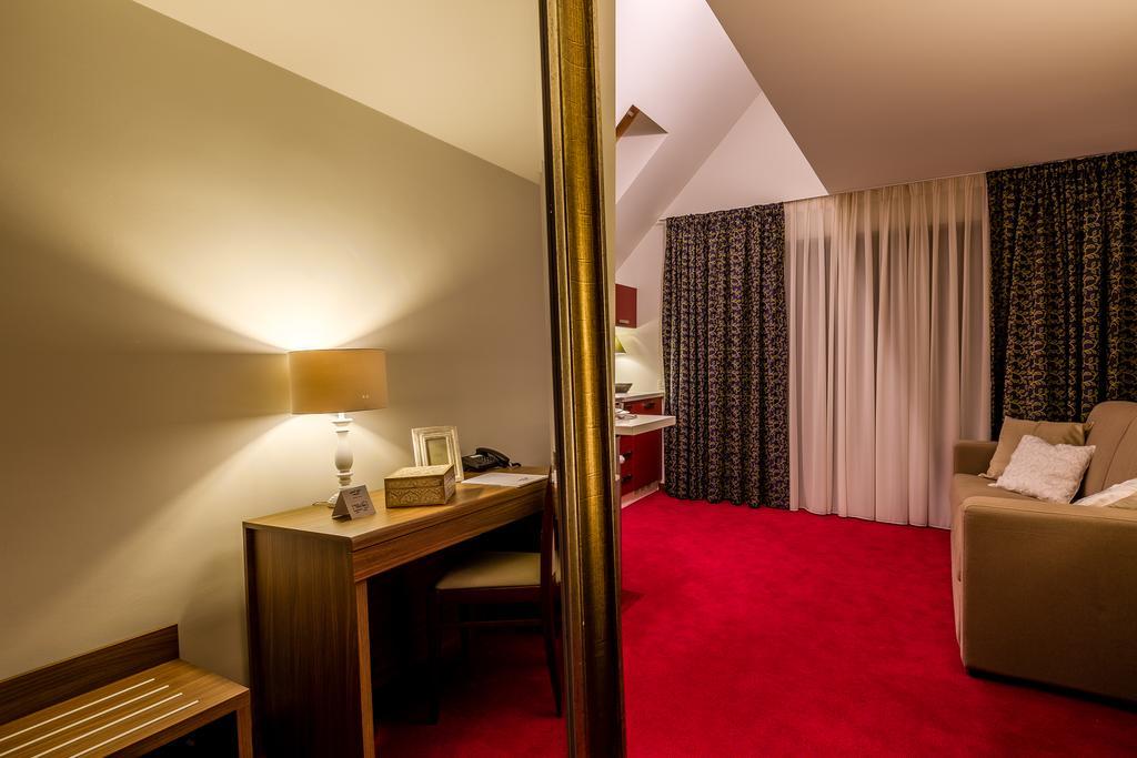 Hotel Boutique Belvedere Sinaia Eksteriør billede