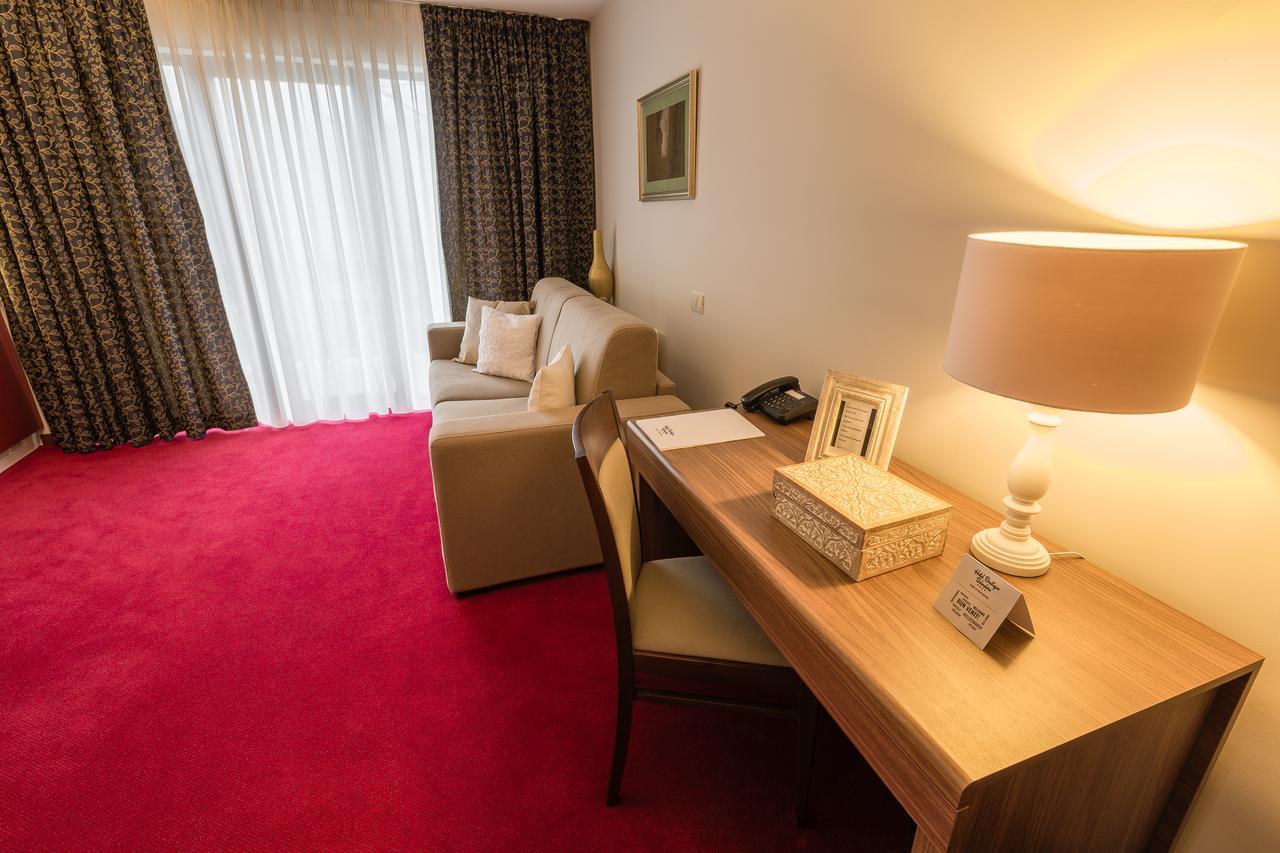 Hotel Boutique Belvedere Sinaia Eksteriør billede
